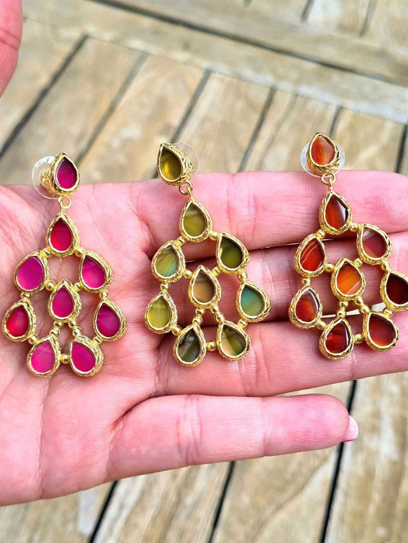 Pendientes largos artesanos con piedras naturales, verde, rosa, marrón