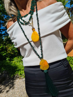 Collar largo de jade, ágata y hematites con colgante de cristal checo