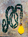 Collar largo de jade, ágata y hematites con colgante de cristal checo