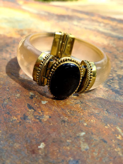 Rigid ethnic bracelets made of natural stones – Boho style