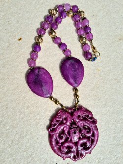 Choker made of natural stones, agates and purple jade