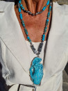 Collar largo de cristales checos y geoda azul turquesa