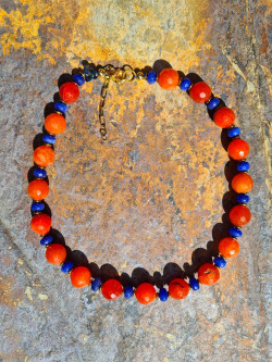 Choker with natural stones: orange agates and deep blue jade