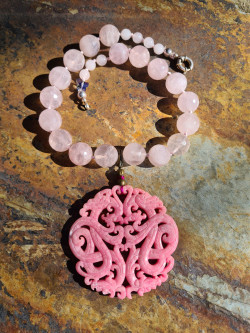 Collar corto Gargantilla de cuarzo XL rosa medallón de jade