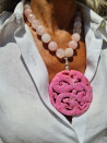Collar corto, gargantilla, medallón XL de cuarzo rosa y jade