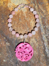 Collar corto, gargantilla, medallón XL de cuarzo rosa y jade