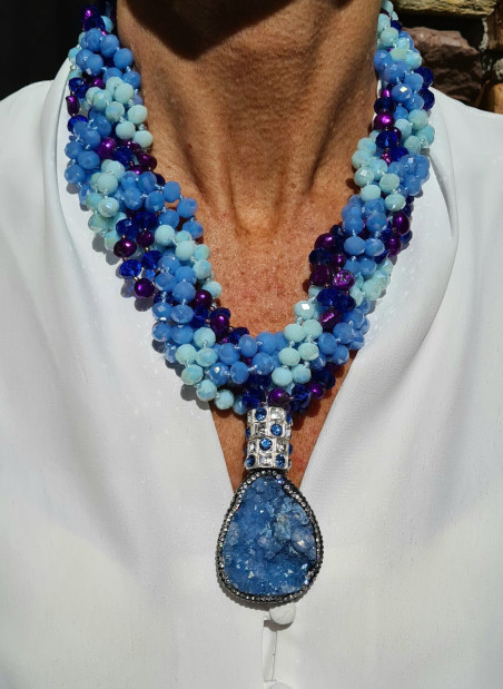 Collar corto, gargantilla especial con cristales checos, geoda ágata, perlas barrocas