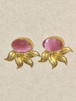 Gold earrings with cat's eye and gold leaves