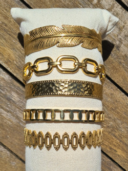 Pulseras rígidas abiertas en acero bañado en oro – Elegancia diaria