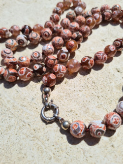 Collar largo de jaspe dragón tibetano | Joya artesanal exclusiva