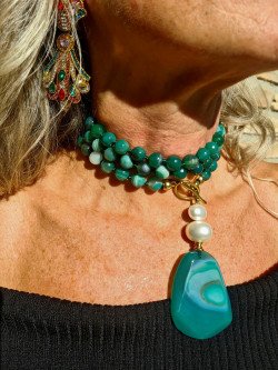 Long agate necklace with mother-of-pearl and exclusive agate pendant