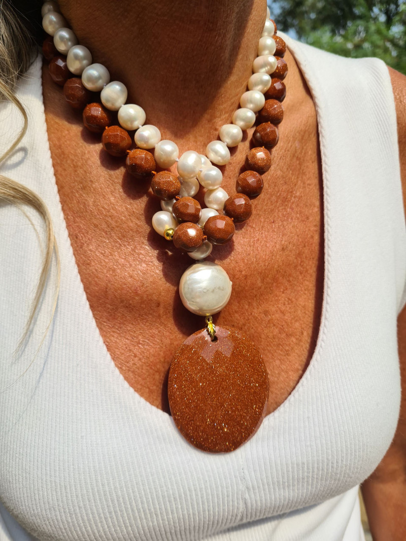 Collar largo de perlas barrocas y labradorita con nácar exclusivo