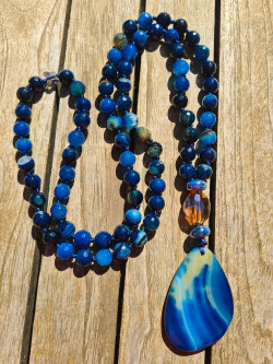 Collar largo azul piedras naturales colgante ágata