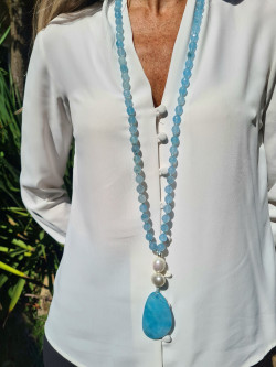 Collar largo de ágatas con nácar y colgante lágrima