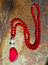 Collar largo de ágatas con nácar y colgante lágrima