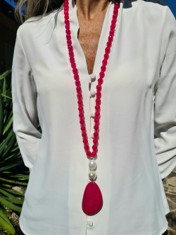 Collar largo de ágatas con nácar y colgante lágrima