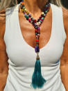 Collar largo de ágata multicolor con borlón seda verde artesanal