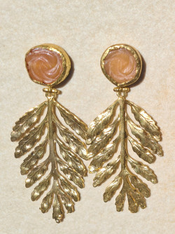 Large gold-plated agate earrings with leaf and crystals