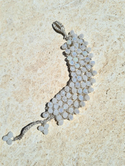 Bracelet made with crochet technique, crocheted with colored crystals