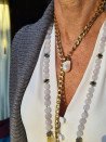 Collar multiposición de acero dorado con perlas barrocas