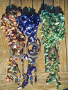 Collar XL de nácar y cristal checo con pompón y pasador