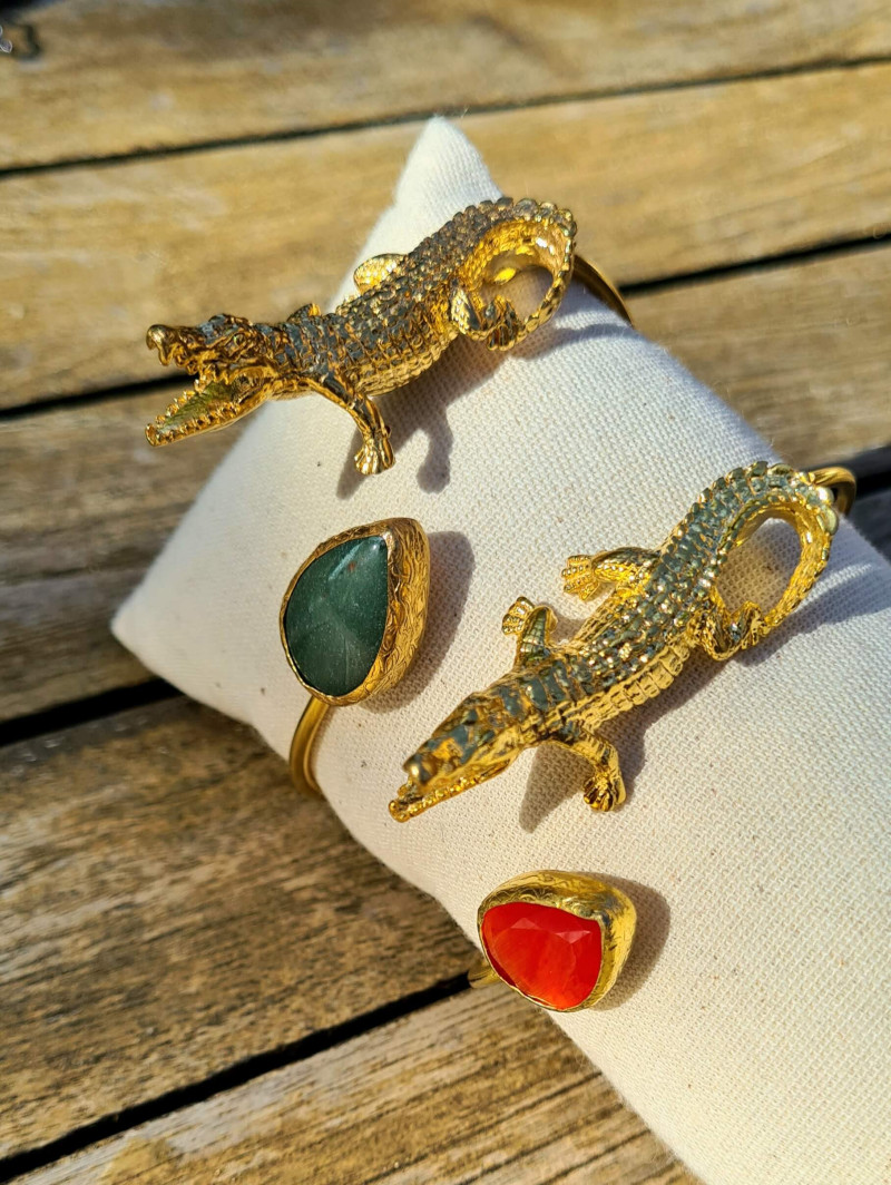 Gold-plated bracelets with crocodiles
