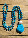 Collar largo ágata con bolón de nácar y pieza irregular