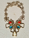 Conjunto de piezas de metal dorado, con ojo de gato de colores, compuesto de, collar, pendientes, pulsera y anillo