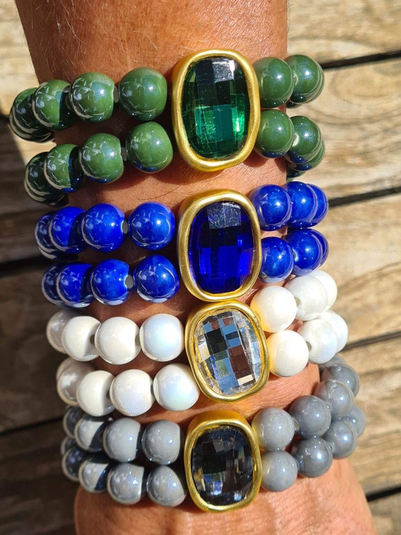 Elastic ceramic bracelet with crystal piece