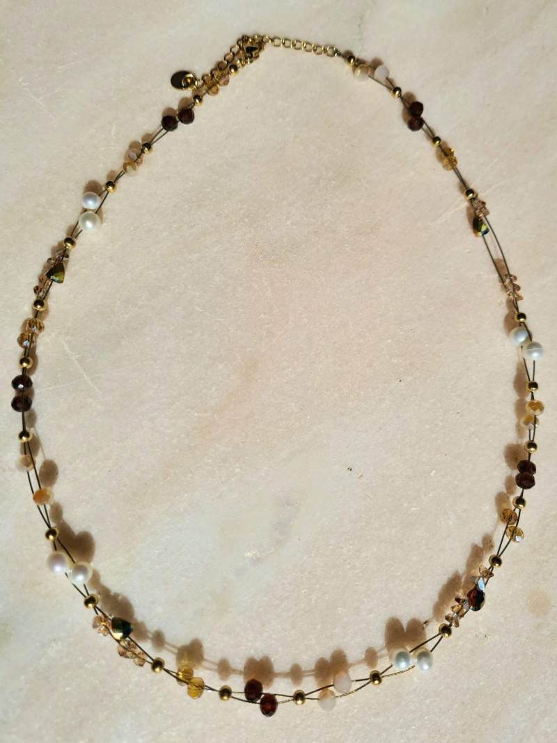 Short crystal necklaces in different colors