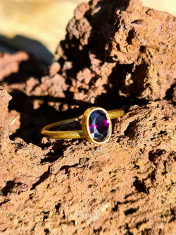 Anillos ajustables bañados en oro con cuarzo de colores