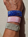 Pulseras de cristales de MIYUKI con técnica brick stitch con cierre aro de cordón con cascabel