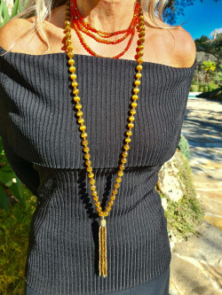 Collar largo de ojo de gato con borlón de cristal checo