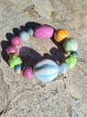 Elastic bracelets with unique porcelain pieces