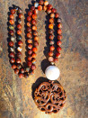 Long necklace of agates, mother-of-pearl and a unique jade medallion