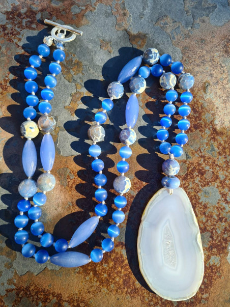 Collar largo de piedras naturales azules de ojo de gato con ágata colgante